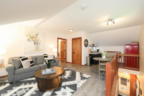 Cozy Mountain Retreat * Dog Friendly